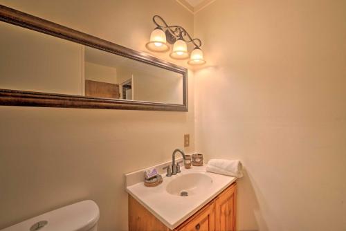 Lone Star State Home with View Modern Amenities - image 14