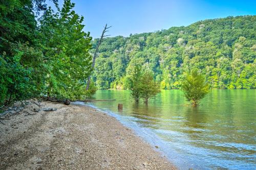 Norris Lake Unit with View and Hiking on 140 Acres - image 2