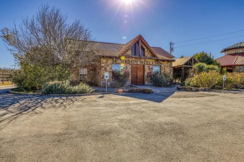 WEST Loft @ Mendelbaum Cellars - image 2