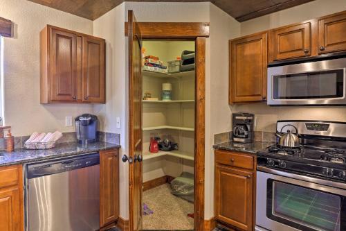 Spacious Townhome 2Mi to Town of Winter Park! - image 3