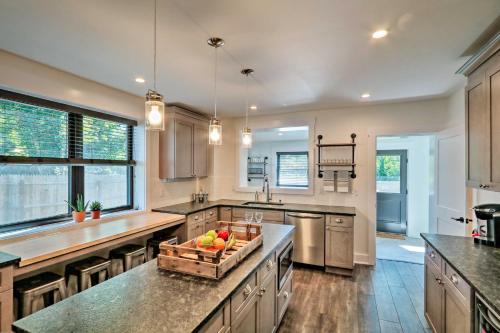 Updated Downtown Red Bank Home 5 Mi to Beach! in Red Bank (NJ)