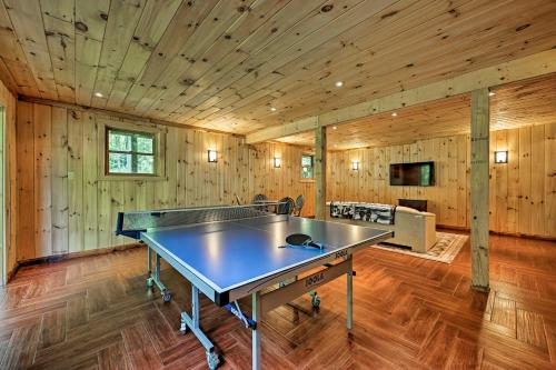 Private Chester Home with Deck, Mins to Skiing!