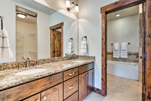 Trendy Townhome about 7Mi to Deer Valley and Park City - image 5