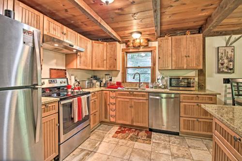 Rustic Bradford Cottage - 14 Miles to Sunapee Mtn! - image 5