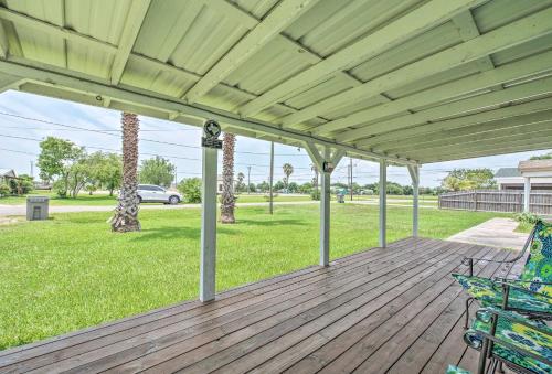 Seadrift Home with Deck and Grill - 5 Blocks to Bay - main image