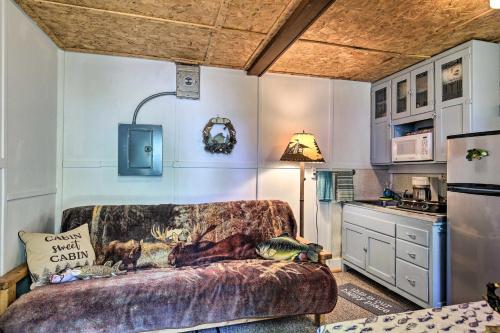 Rustic Hayward Cabin With Spider Lake Access! - image 9