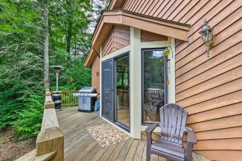 Lavish Beech Mountain Ski Cabin with Hot Tub! - image 2
