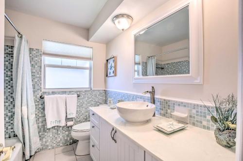 Cape Coral Waterfront Home with Pool and Dock! - image 7
