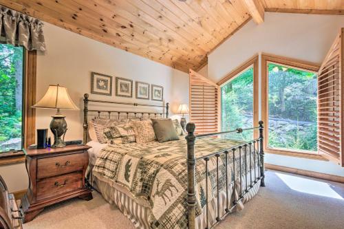 Lavish Beech Mountain Ski Cabin with Hot Tub! - image 6