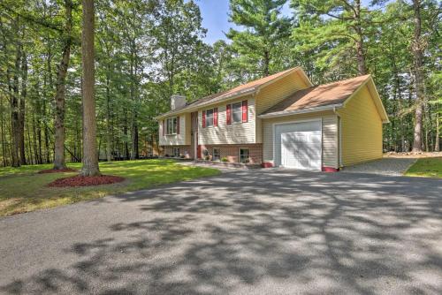 . Poconos Home with Game Room-10 Mi to Camelback!