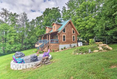 Maggie Valley Family Cabin with Porch and Fire Pit!