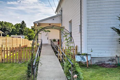 Unique Pet Friendly Home - 3 Mi to Dundee Wineries - image 7