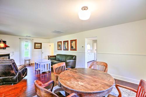 Ferndale Cottage on Private 20 Acre Farm! - image 9