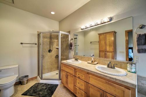 Pagosa Springs Home with Patio, Grill and Hot Tub!