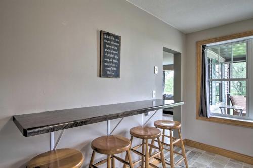Pet-Friendly Spring Grove Home with Serene Yard! - image 5