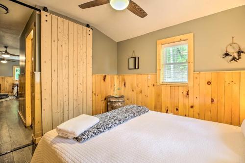 Rogers Cabin with Private Hot Tub and Movie Room! - image 8