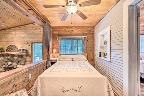 Updated Cabin with Porch, Mins to Cossatot River in 德昆