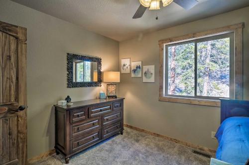 Grand Fairplay Cabin with Hot Tub and Mountain Views!