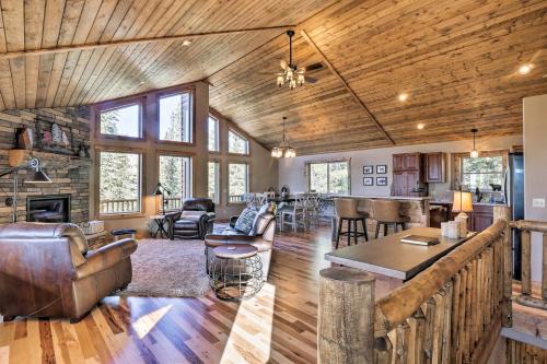 Grand Fairplay Cabin with Hot Tub and Mountain Views!