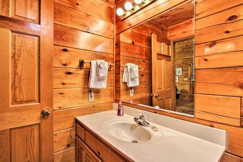 Explore Pigeon Forge Charming Cabin with Hot Tub! - image 9