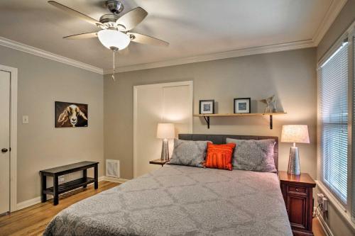Downtown Austin Home with Patio 3 Mi to SoCo! - image 9
