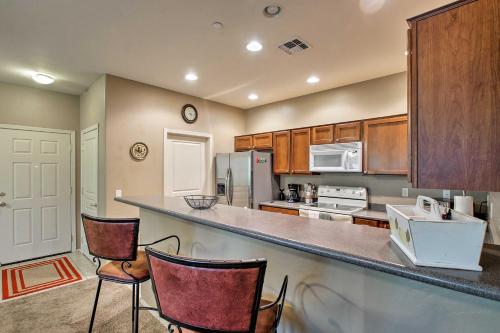 Pet-Friendly Fountain Hills Condo Walk Downtown! - image 5