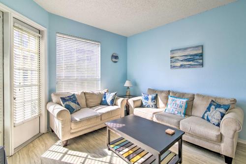 Corpus Christi Condo- Walk to Whitecap Beach! - main image