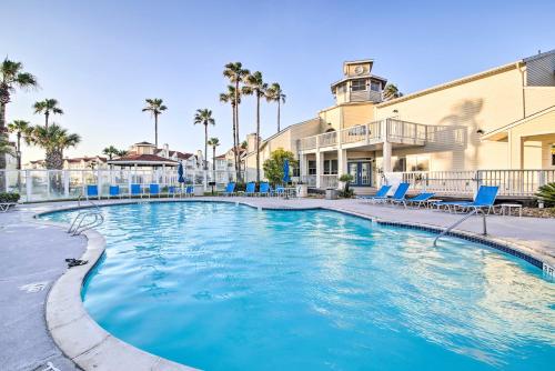 Corpus Christi Condo- Walk to Whitecap Beach! - image 3