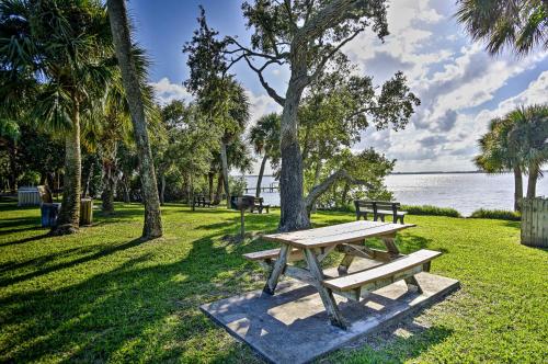Home with Private Pool Less Than 1 Mi to Melbourne Beach - image 10