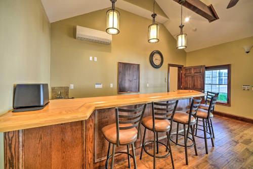Charming Diamond Point Escape with BBQ and Fire Pit!