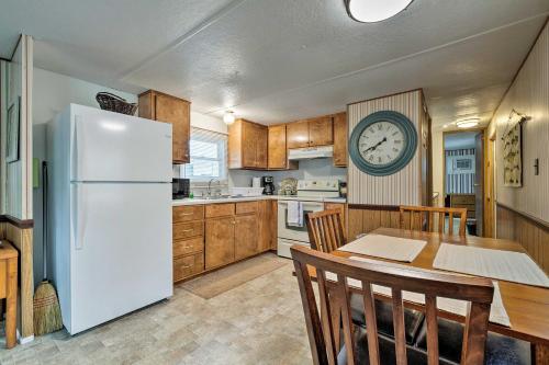 Cabin with Fire Pit, Walk to Steinhatchee River! in Steinhatchee (FL)