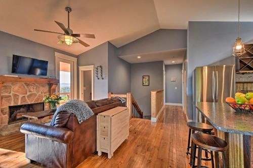 Hiawassee Home with Views Less Than 1 Mi to Lake Chatuge in Hiawassee, USA