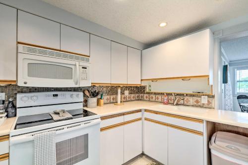 Canalfront Hudson Home with Private Dock and Yard! - image 8