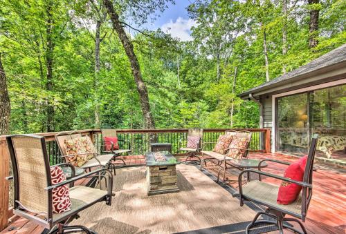 Lake Toxaway Cabin with Fire Pit - 1Mi to Marina - Lake Toxaway