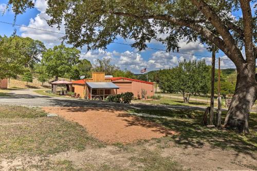 Kerrville Studio - Mins to River and Wineries! - image 3
