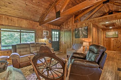 Secluded Stanardsville Cabin with 10 Acres and Hot Tub - main image