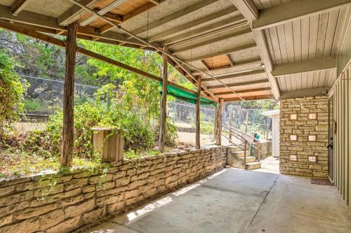 Lago Vista Home with Deck Fire Pit and Lake Views - image 3