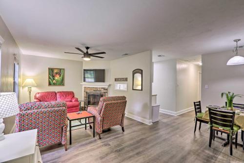 Charming Tallahassee Townhouse about 3 Mi to FSU!