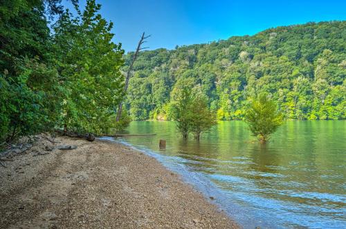 Norris Lake Home with Boat Parking Deck and BBQ - main image