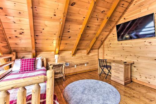 Large Pet-Friendly Haven with Hot Tub by Pigeon Forge - image 2