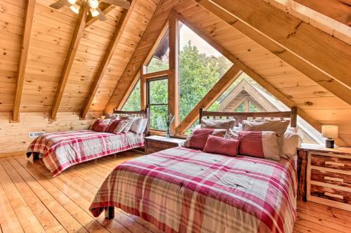Large Pet-Friendly Haven with Hot Tub by Pigeon Forge - image 5