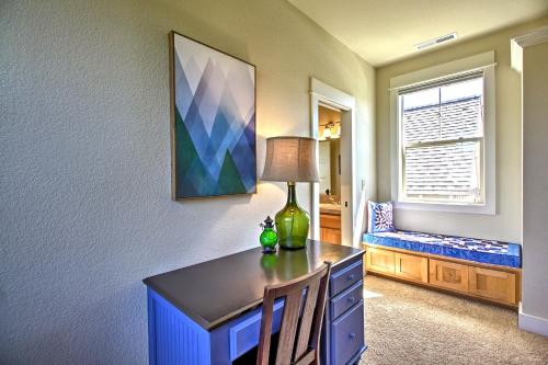 Redmond House with Community Amenities Access - image 5