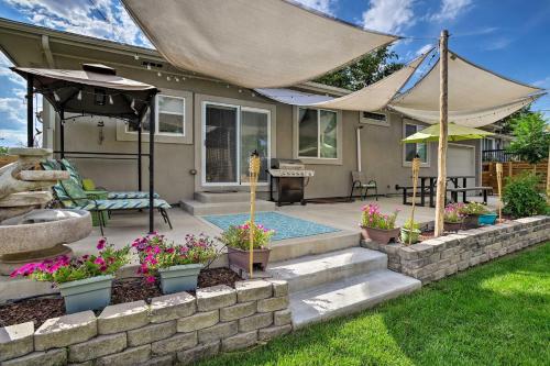 B&B Arvada - Modern Home with Patio - 7Mi to Downtown Denver! - Bed and Breakfast Arvada