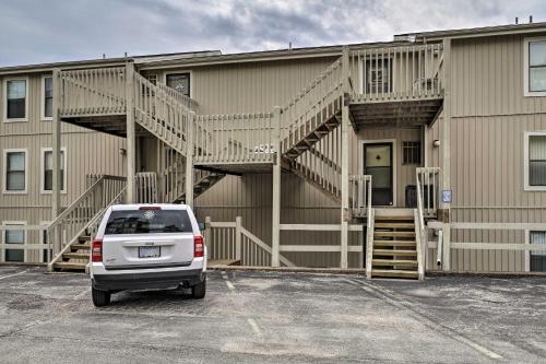 Osage Beach Waterfront Condo with Amenities! - image 5