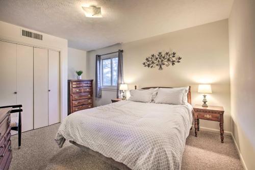 Ski-In Ski-Out Wintergreen Condo with Balcony - main image