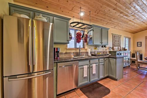 Cozy Southwestern Villa on Angel Fire Golf Course! - main image