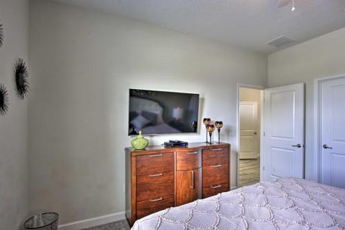 Disney Retreat with Arcade Pool and Home Theater - image 5
