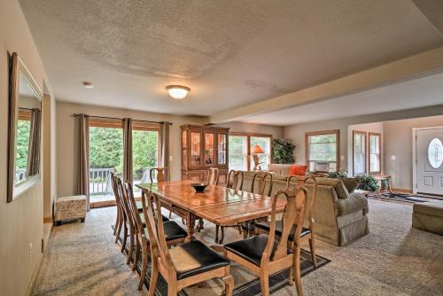 Roscommon Home with Deck 7 Mi to Higgins Lake! - image 11