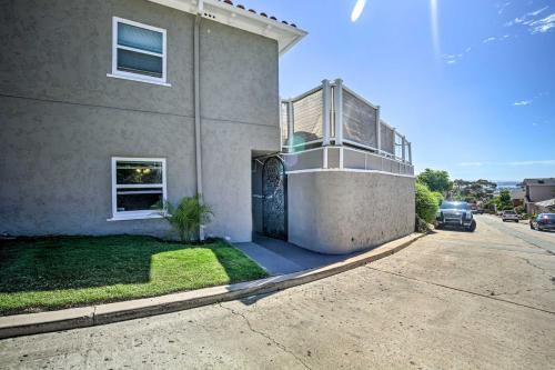 San Diego Studio with Views of Marina and Downtown - image 9