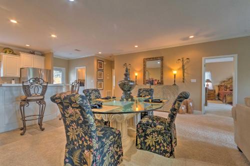 Home with Deck and Pool Access 1Mi to Lake Hamilton - main image
